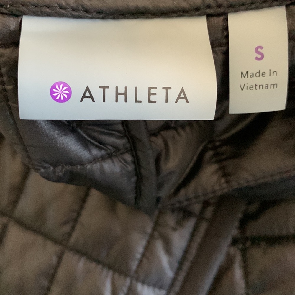 Athleta Grandview Primaloft Shell - image 6